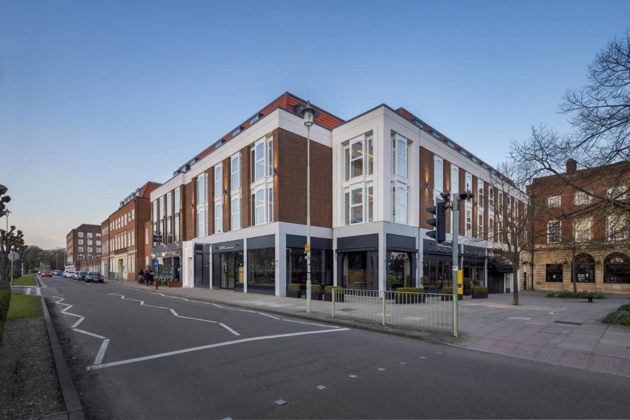Portfolio Apartments - Welwyn Town Centre ウェリン・ガーデン・シティ エクステリア 写真