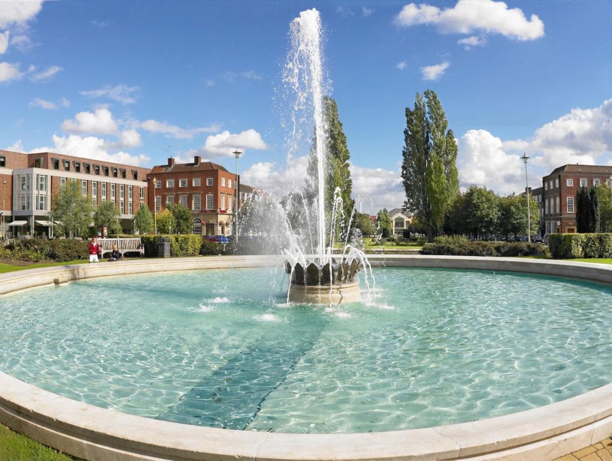 Portfolio Apartments - Welwyn Town Centre ウェリン・ガーデン・シティ エクステリア 写真