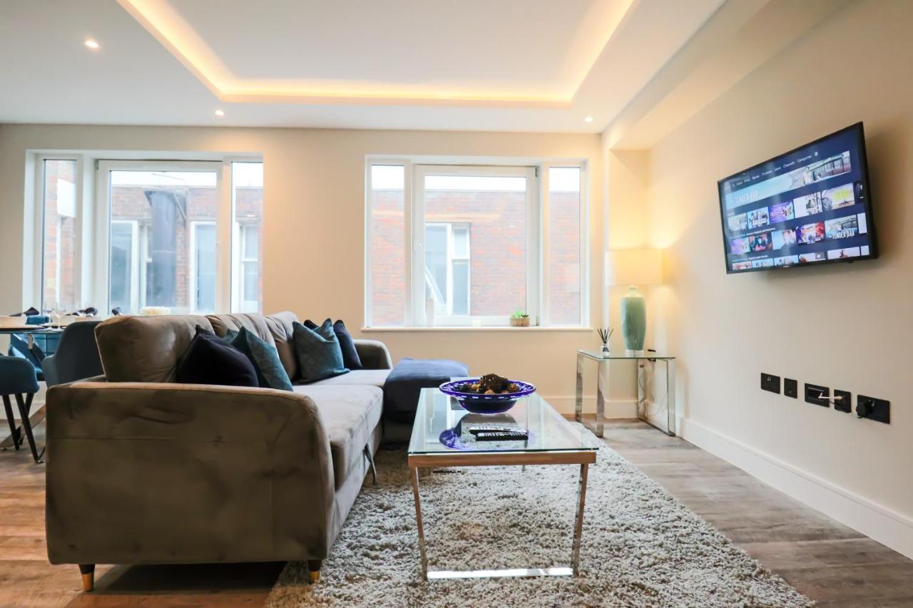 Portfolio Apartments - Welwyn Town Centre ウェリン・ガーデン・シティ エクステリア 写真