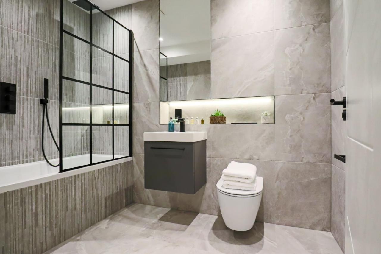Portfolio Apartments - Welwyn Town Centre ウェリン・ガーデン・シティ エクステリア 写真