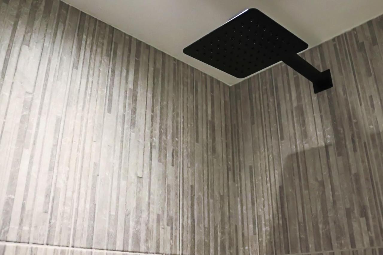 Portfolio Apartments - Welwyn Town Centre ウェリン・ガーデン・シティ エクステリア 写真